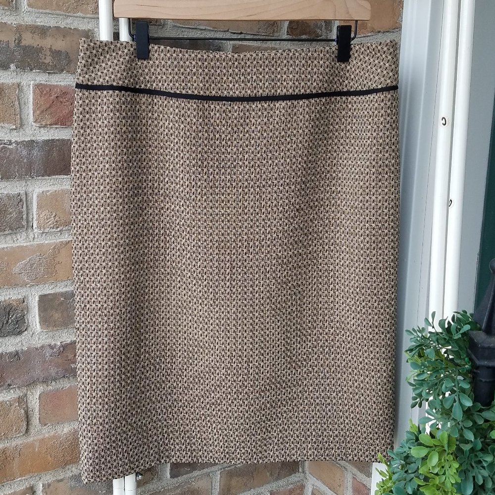 Le Suit Separates Tan/Black Patterned Pencil Skirt - image 1